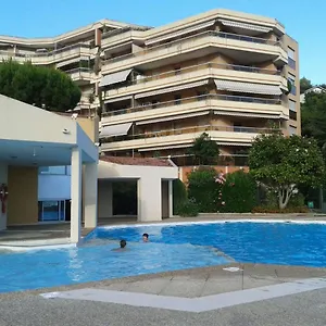 Appartamento Studio Meublé Avec Piscine Ouest Quartier Fabron, Nizza
