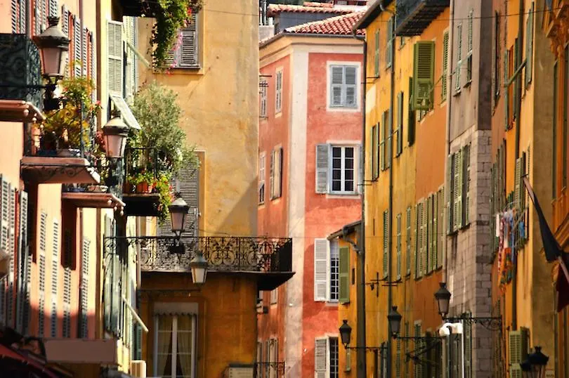 Sunny Apartment In Heart Of Nice Old Town France